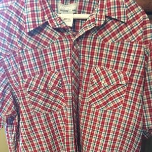 (2) Wrangler Wrancher Collard Shirts